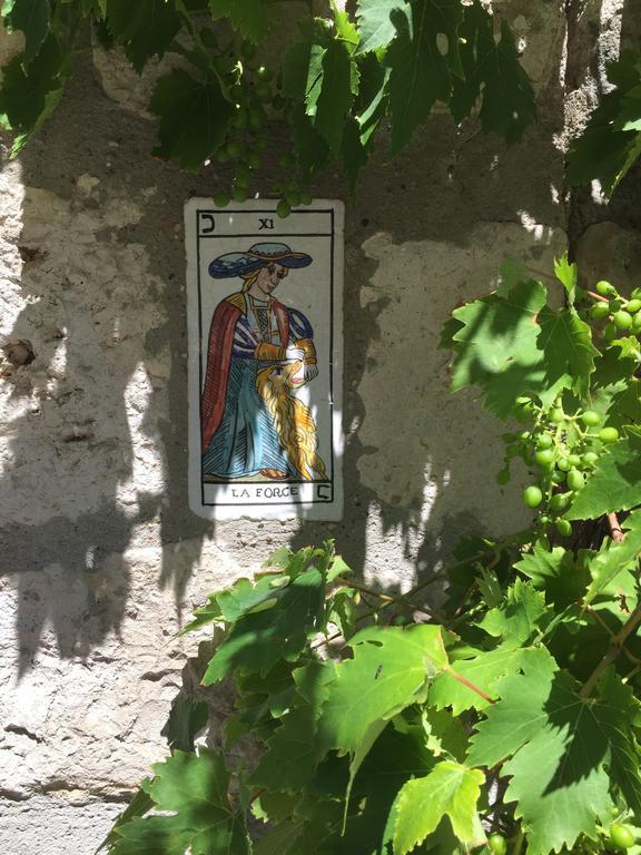 La Garde-Adhémar Appartement La Force الغرفة الصورة